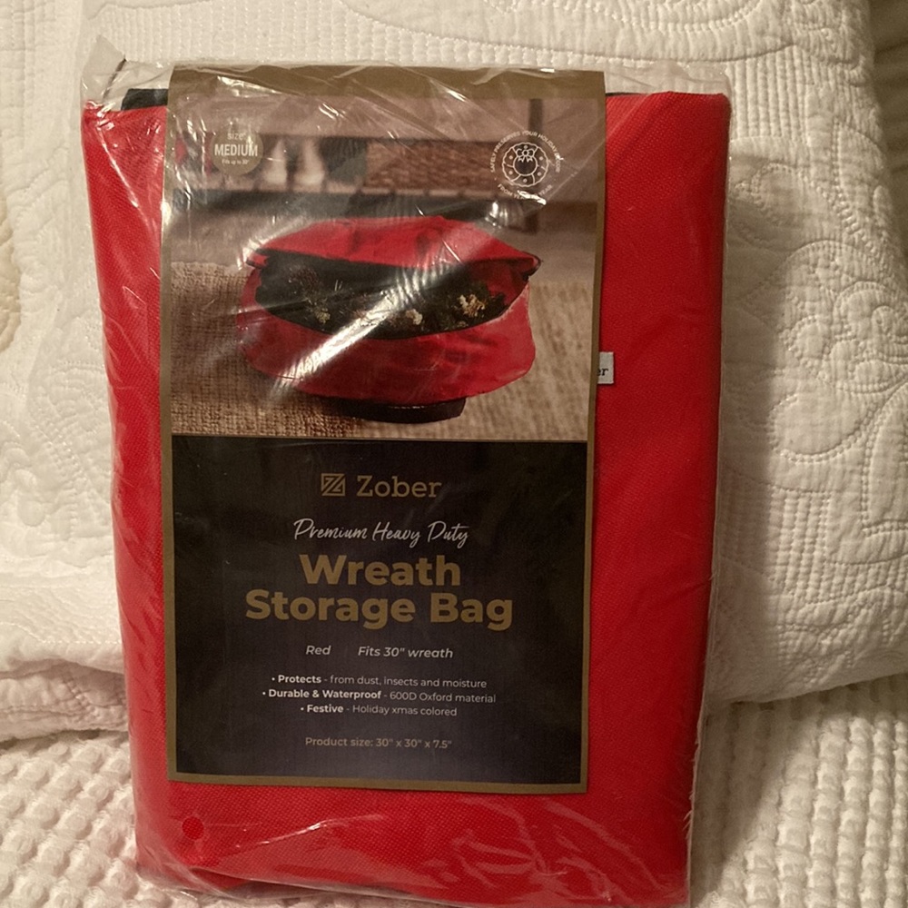 Zober - NWT. Premium Heavy Duty Wreath Storage Bag